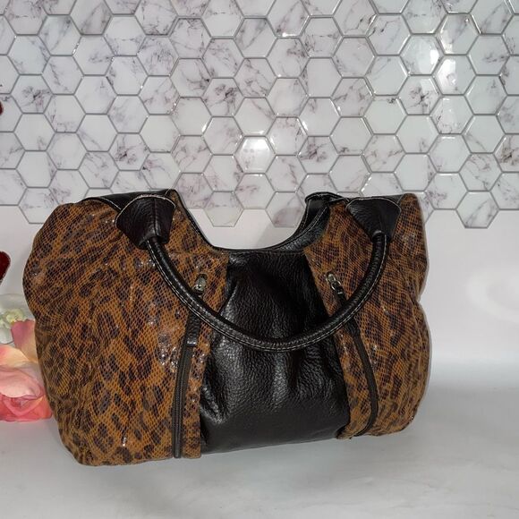 Bueno Leopard Print Shoulder Bag - Picture 5 of 9